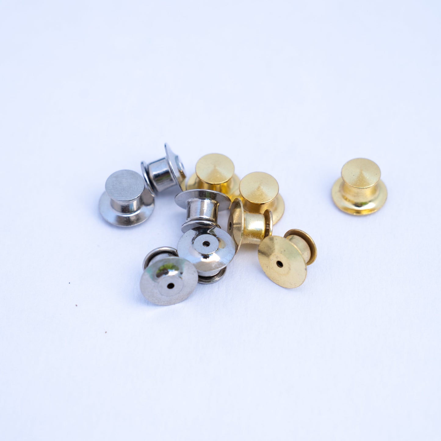 Locking Pin Back - MUKA