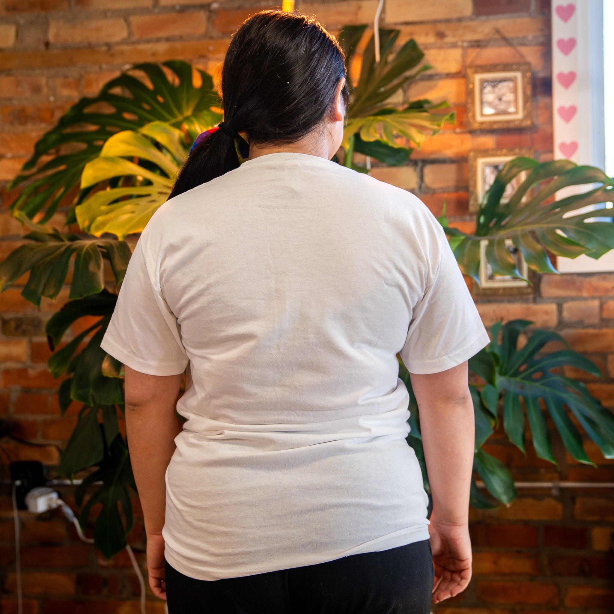 Floral "Feelings" T-Shirt - MUKA